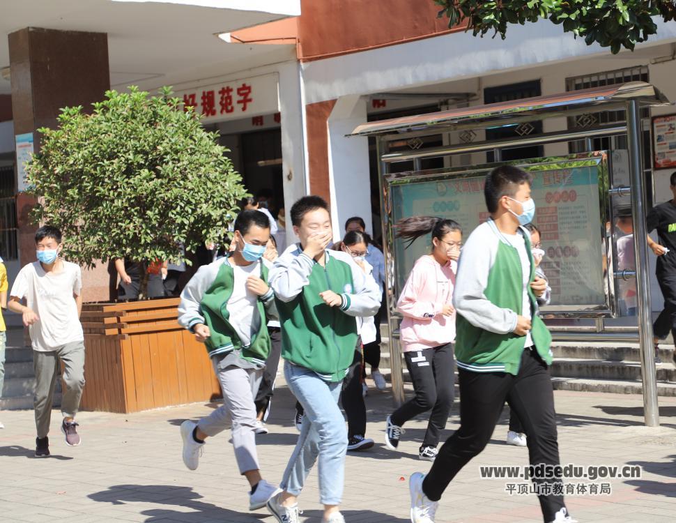 ea3275ca2db8402e92ebaa6720ac5169.jpg