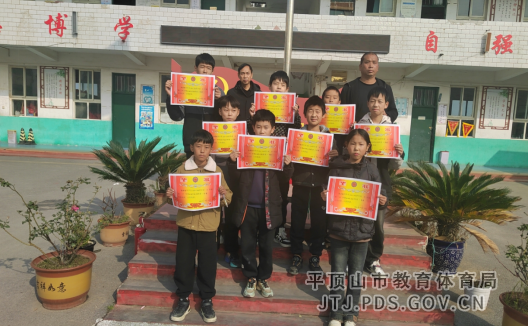 叶县夏李乡岳楼小学举办劳动技能展示活动745.png 叶县夏李乡岳楼小学举办劳动技能展示活动745.png